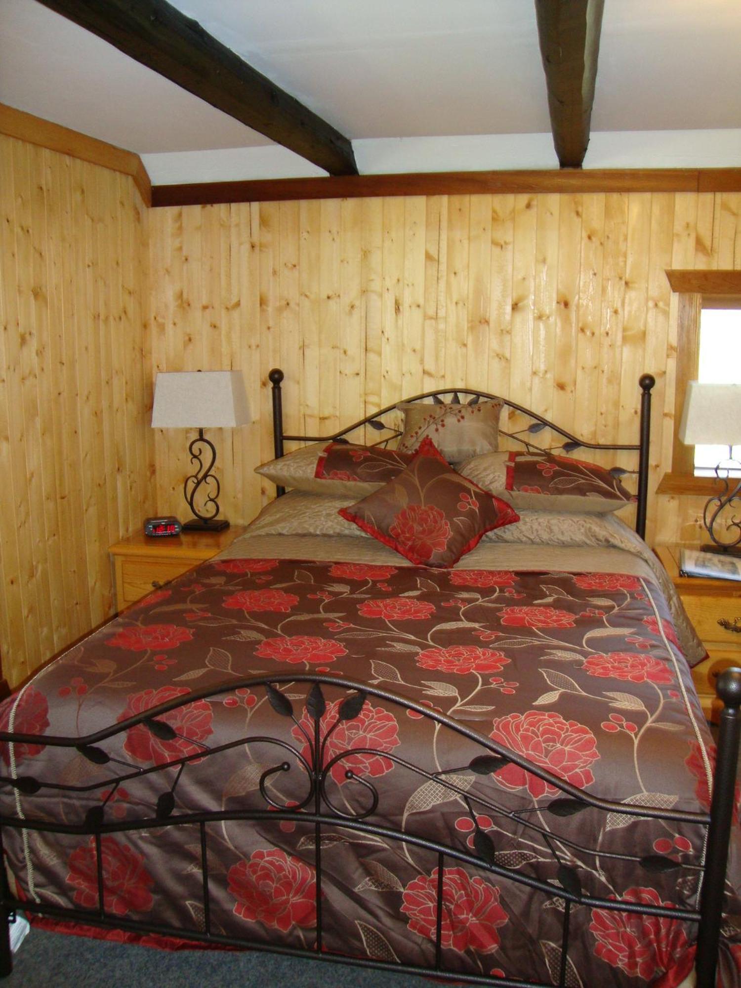 Helmcken Falls Lodge Cabin Rooms And Rv Park 클리어워터비치 외부 사진