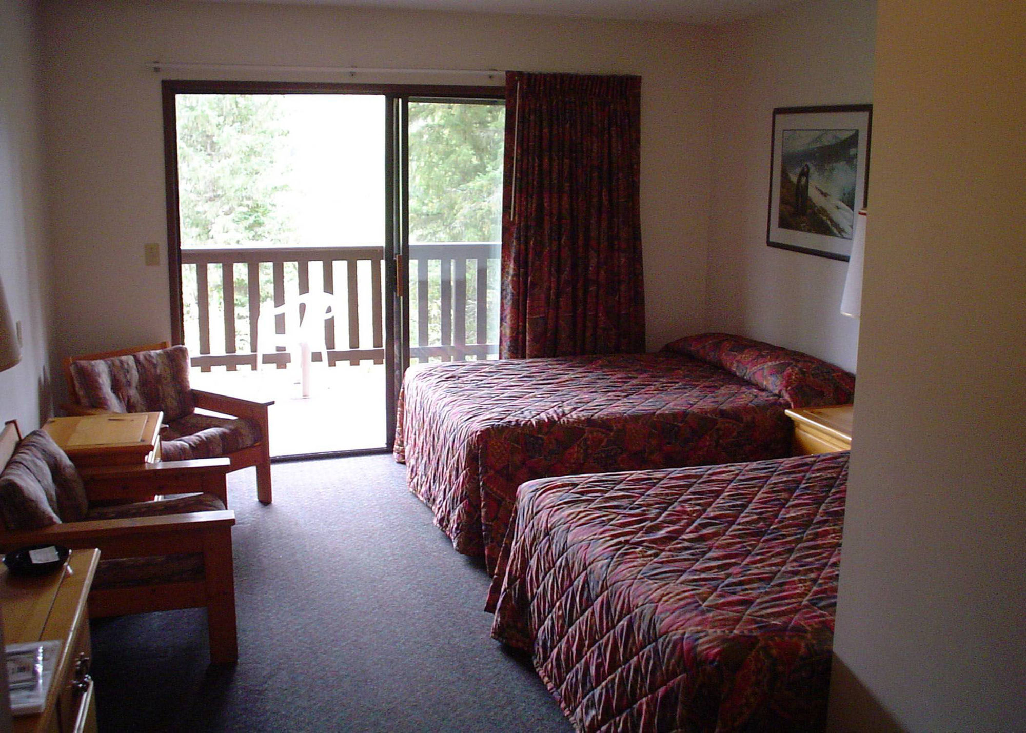 Helmcken Falls Lodge Cabin Rooms And Rv Park 클리어워터비치 외부 사진