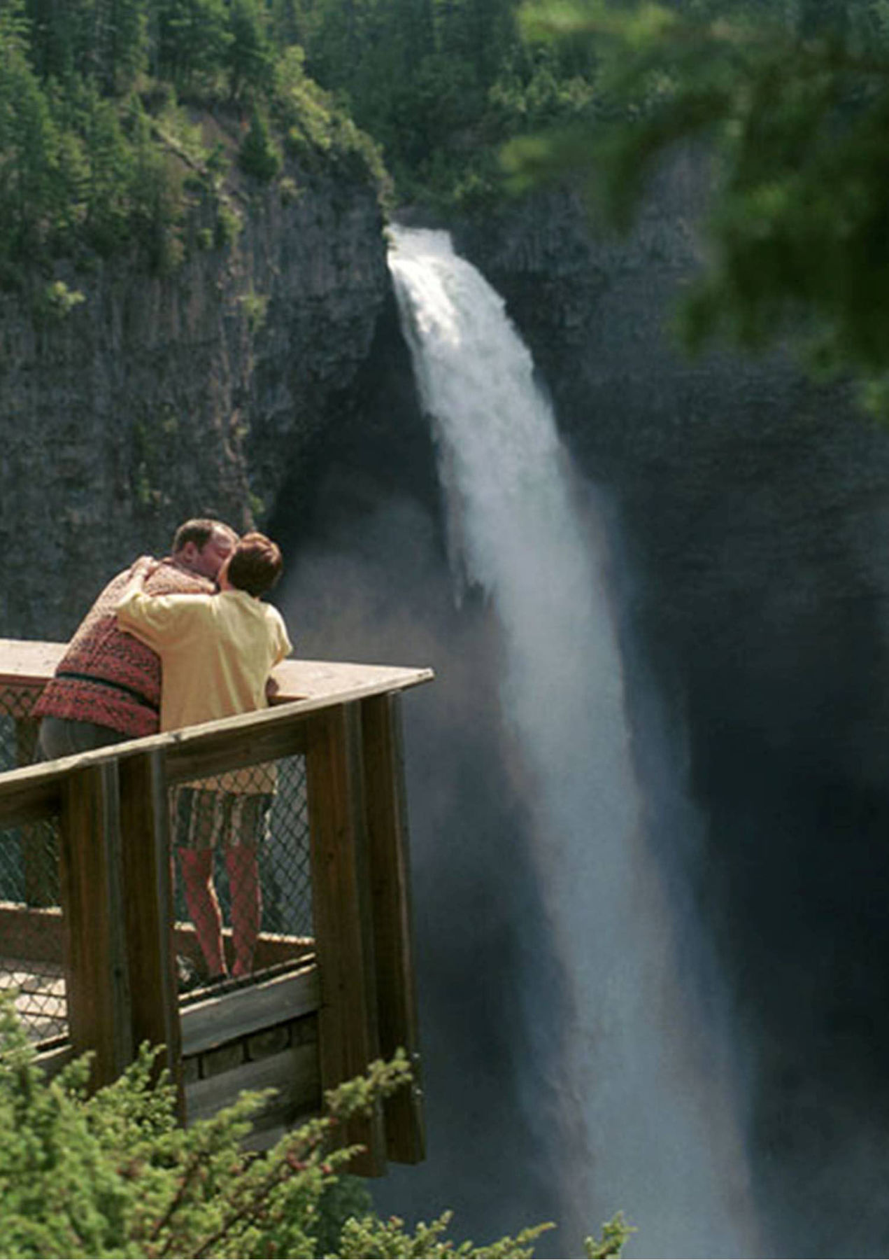 Helmcken Falls Lodge Cabin Rooms And Rv Park 클리어워터비치 외부 사진