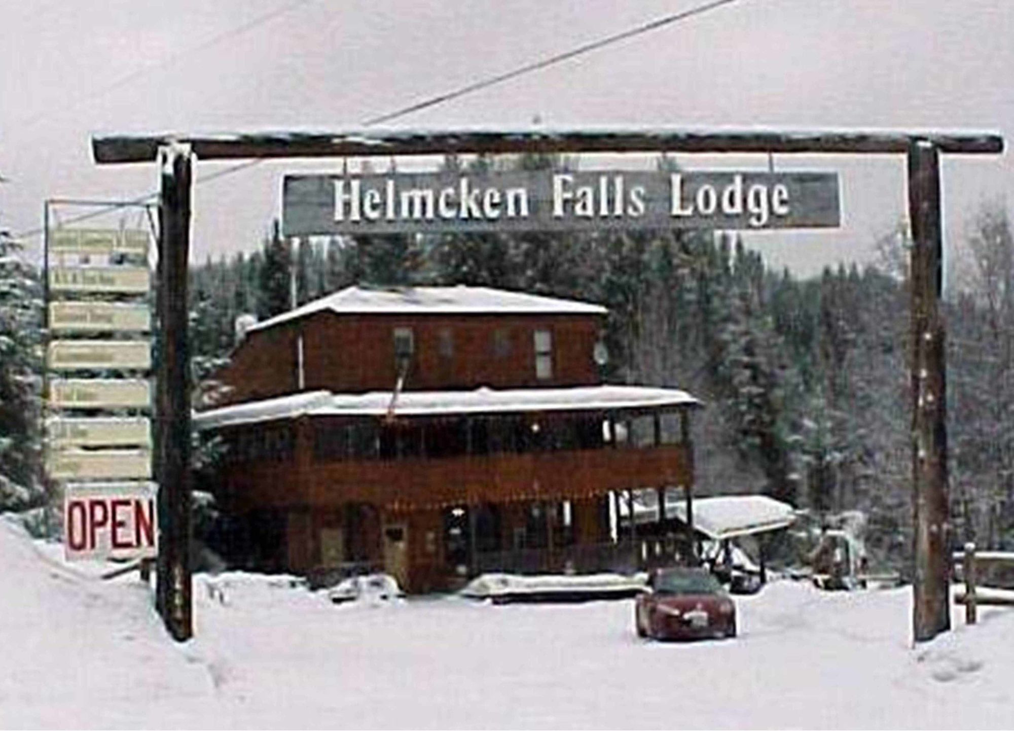 Helmcken Falls Lodge Cabin Rooms And Rv Park 클리어워터비치 외부 사진
