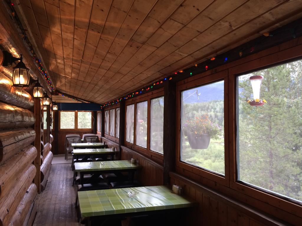 Helmcken Falls Lodge Cabin Rooms And Rv Park 클리어워터비치 외부 사진